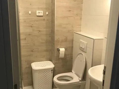 Izdavanje, jednosoban stan, 43m², City Kej, Podgorica - image 6