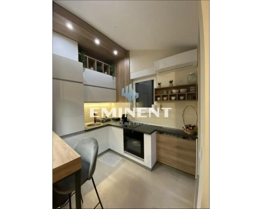 Izdavanje, stan, 50m², Lekino Brdo, Voždovac Sve Podlokacije