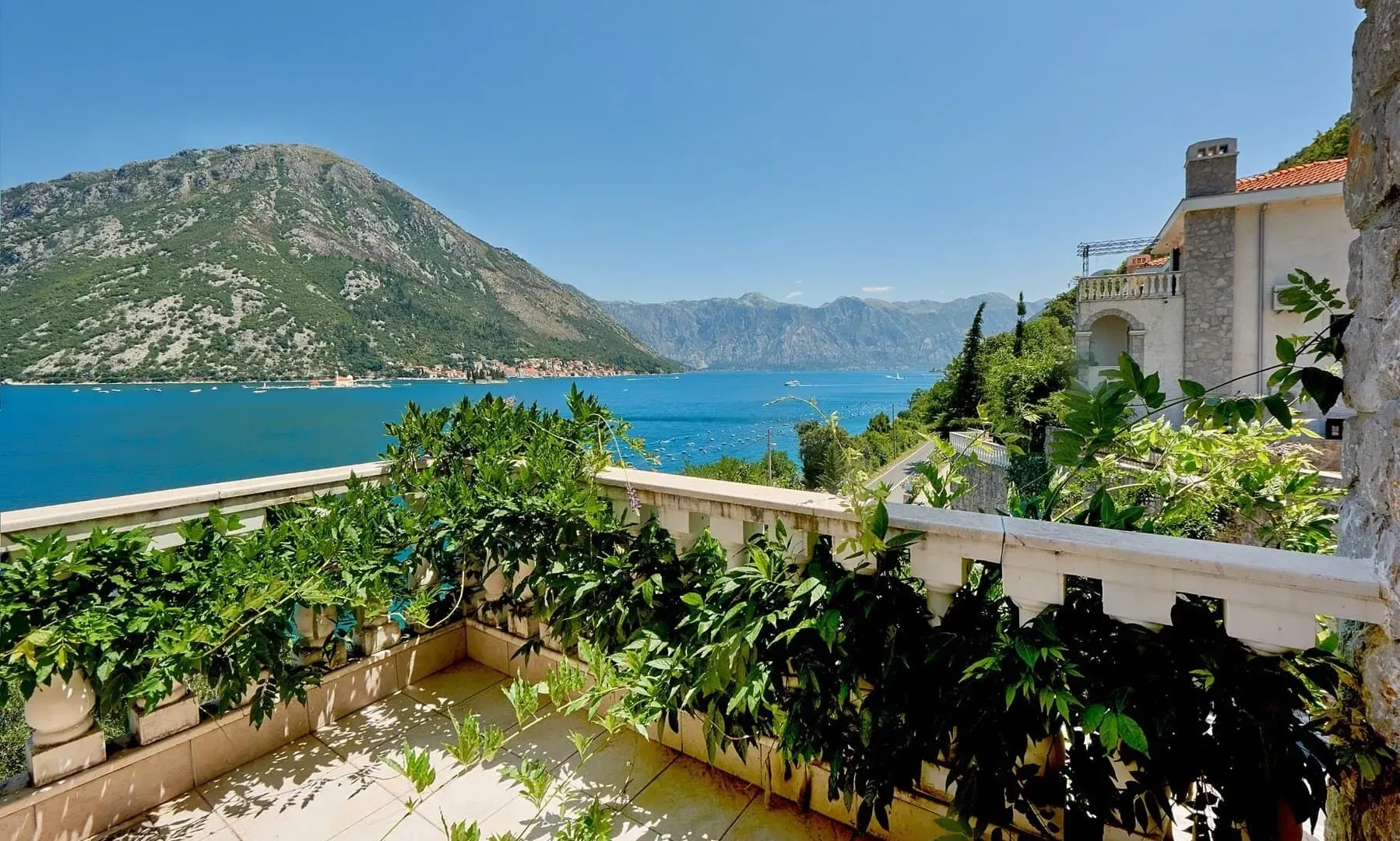 Sale, house, 235m², Kostanjica, Kotor