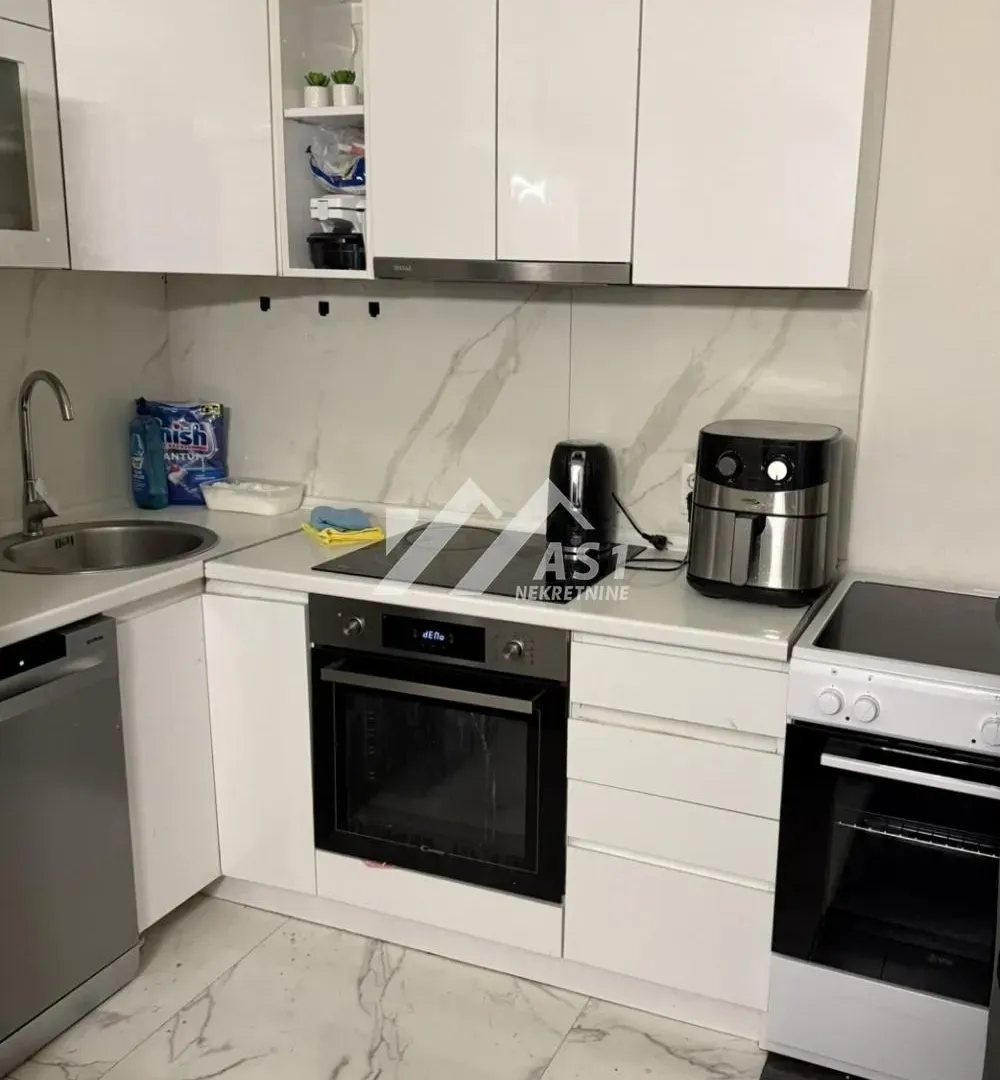Rent, one bedroom apartment, 15m², Detelinara, Novi Sad Sve Podlokacije