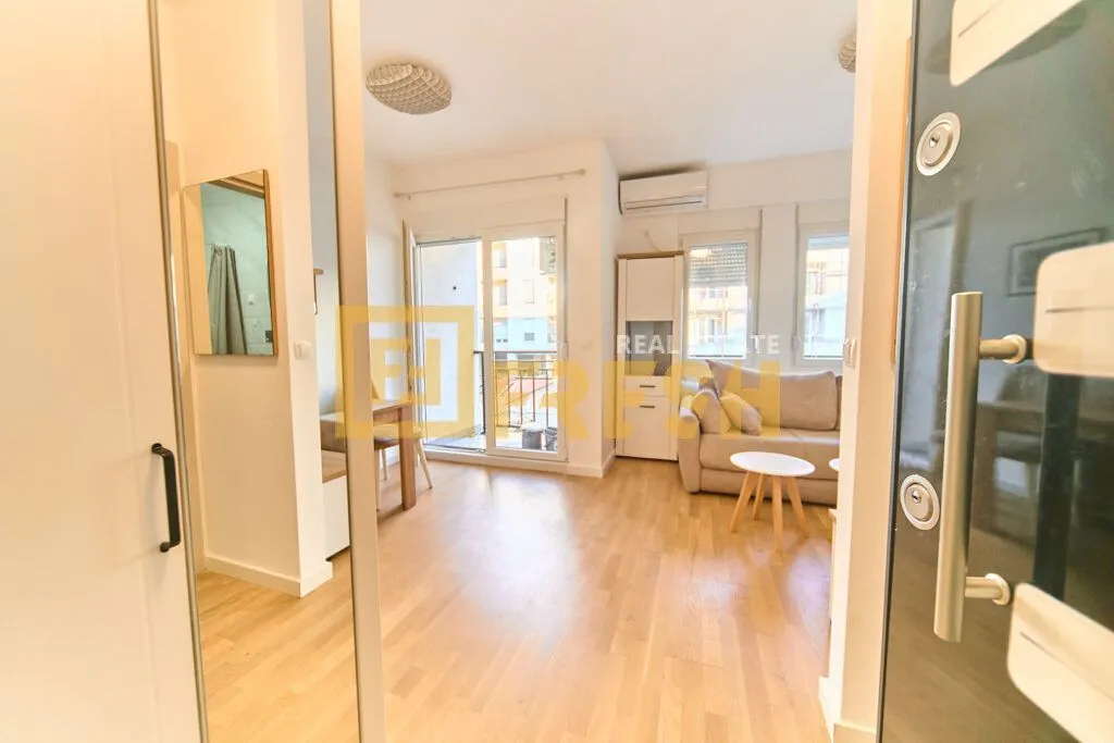 Rent, apartment, 27m², Stari Aerodrom, Podgorica