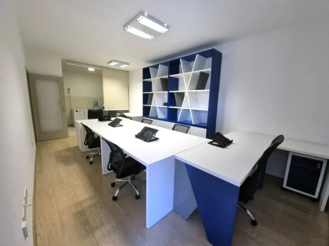 Izdavanje, poslovni prostor, 75m², City Kvart, Podgorica