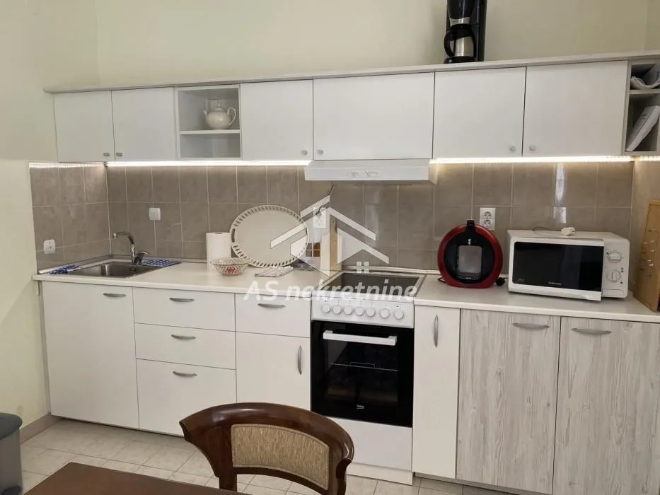 Prodaja, dvosoban stan, 60m², Voždovačka Crkva, Voždovac Sve Podlokacije
