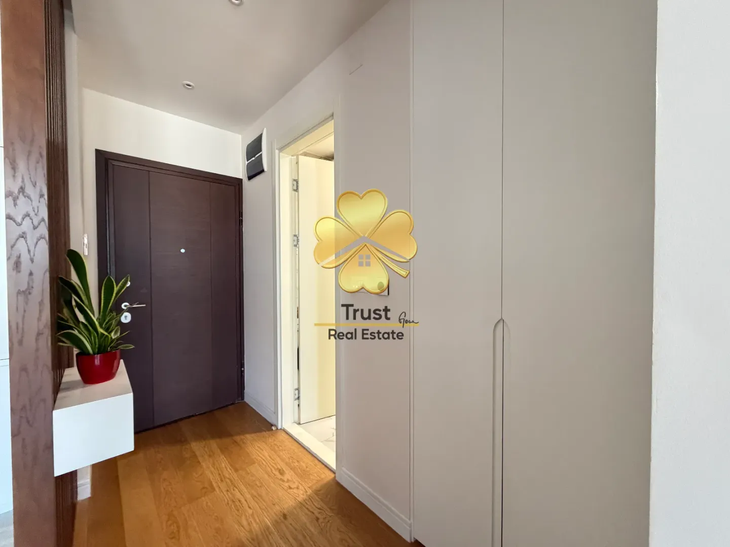 Izdavanje, jednosoban stan, 57m², Podgorica, Crna Gora