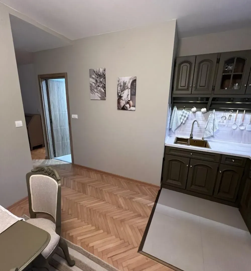 Prodaja, dvosoban stan, 53m², Centar, Vrnjačka Banja