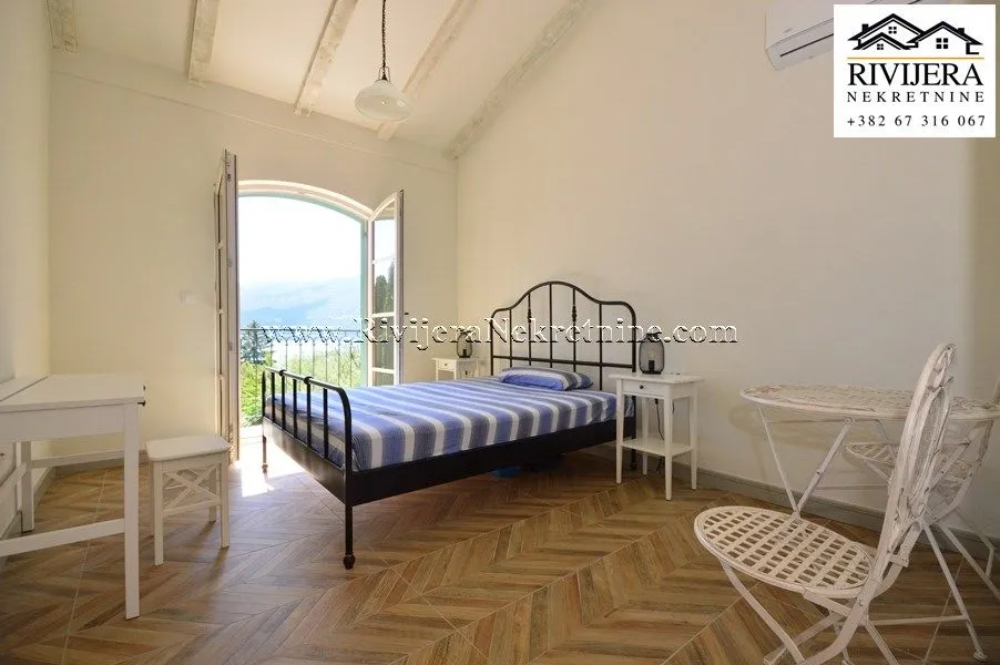 Prodaja, kuća, 184m², Baošići, Herceg Novi