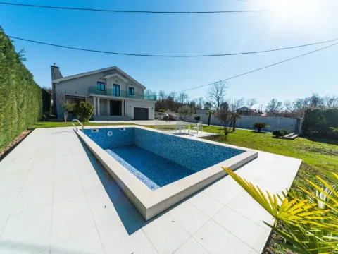 Izdavanje, kuća, 220m², Podgorica, Crna Gora - image 8