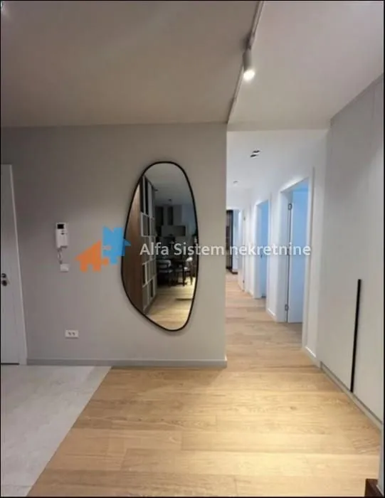 Rent, four bedroom apartment, 112m², Stari Grad, Beograd