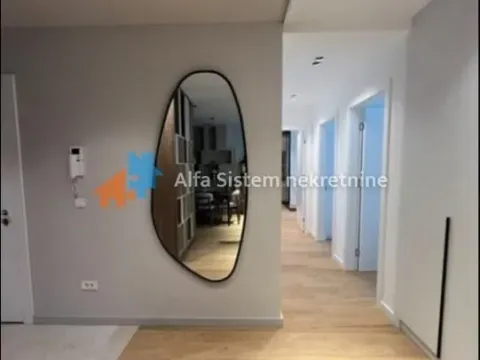 Izdavanje, četvorosoban stan, 112m², Stari Grad, Beograd - image 3