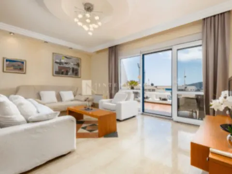 Izdavanje, jednosoban stan, 92m², Centar, Herceg Novi - image 2