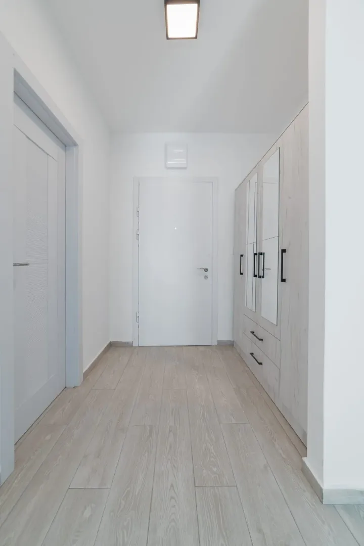 Izdavanje, jednosoban stan, 57m², Bečići, Budva