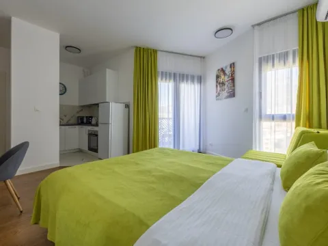 Sale, studio apartment, 31m², Centar, Bar - image 2