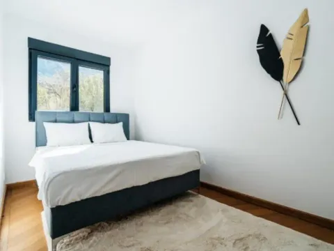 Sale, three bedroom apartment, 90m², Sveti Stefan, Budva - image 7