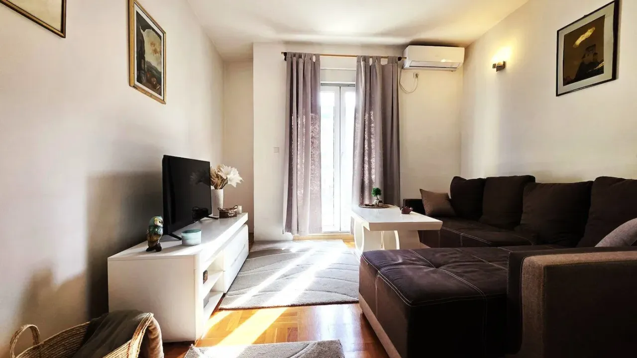Rent, apartment, 45m², Stari Aerodrom, Podgorica
