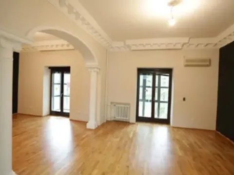 Rent, house, 550m², Autokomanda, Voždovac Sve Podlokacije