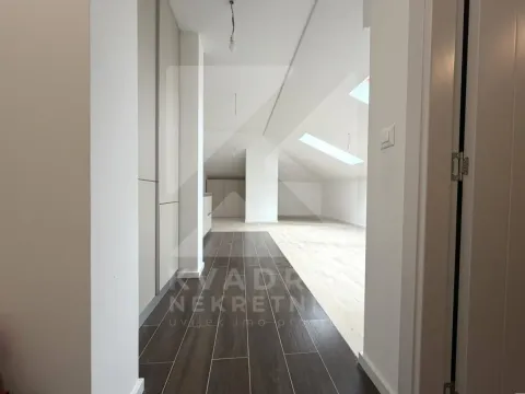 Prodaja, garsonjera, 45m², Tološi, Podgorica - image 6