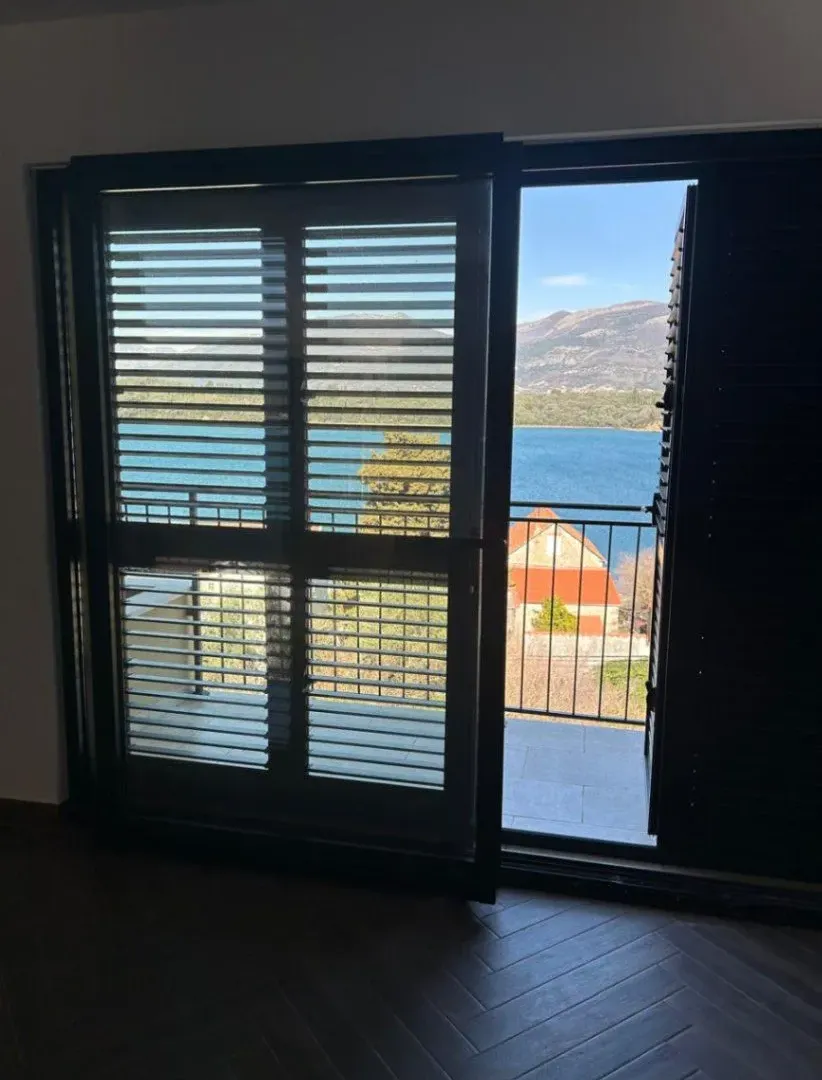 Prodaja, trosoban stan, 96m², Đuraševići, Tivat