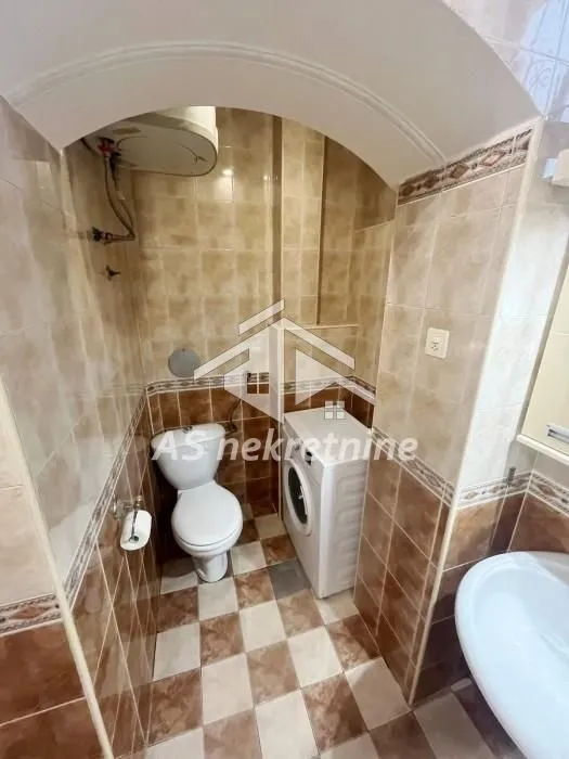 Izdavanje, stan, 42m², Stari Grad, Beograd