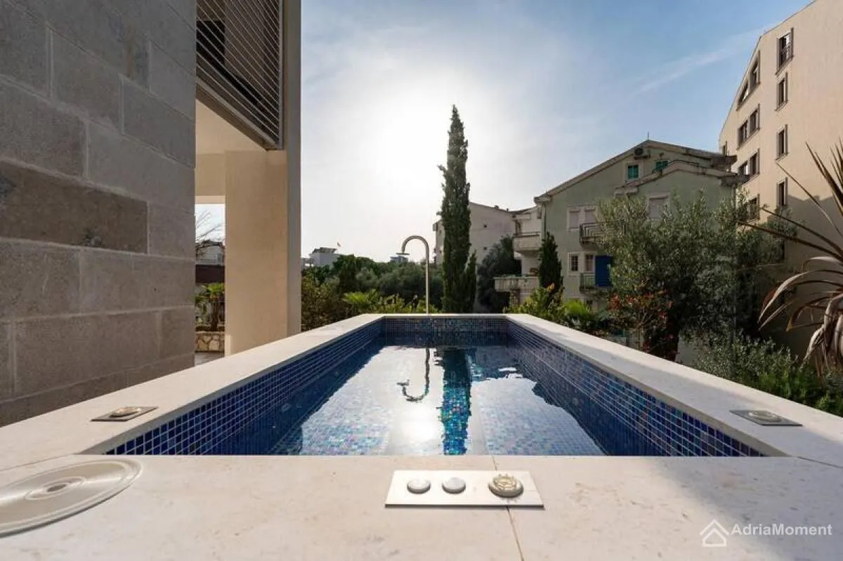 Sale, one bedroom apartment, 56m², Rafailovići, Budva
