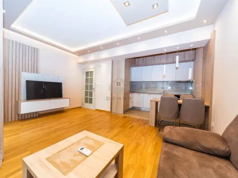 Izdavanje, jednosoban stan, 50m², Pobrežje, Podgorica - image 2