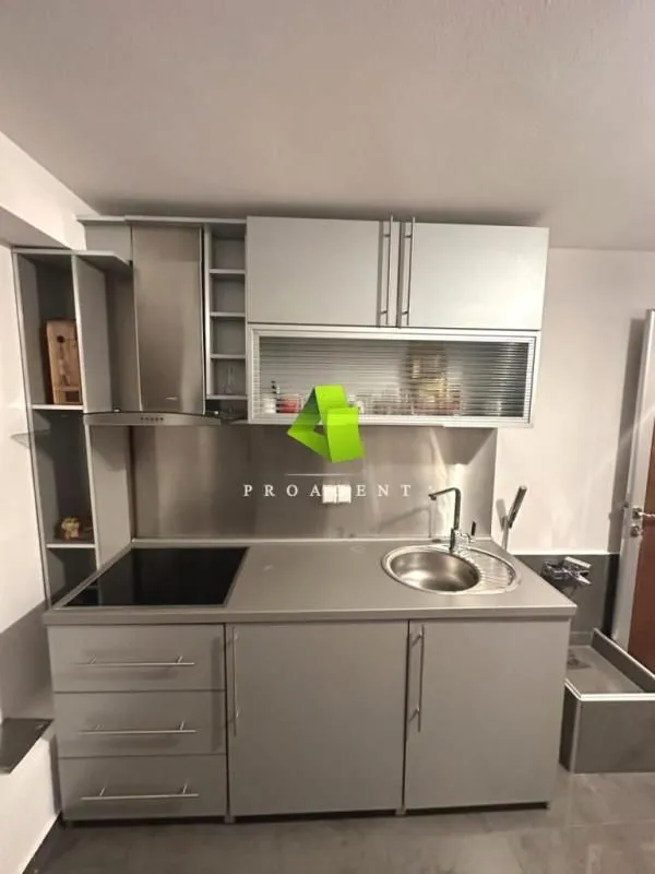 Rent, office space, 200m², Medijana, Niš