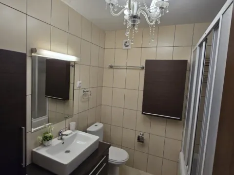 Izdavanje, dvosoban stan, 75m², City Kvart, Podgorica - image 10