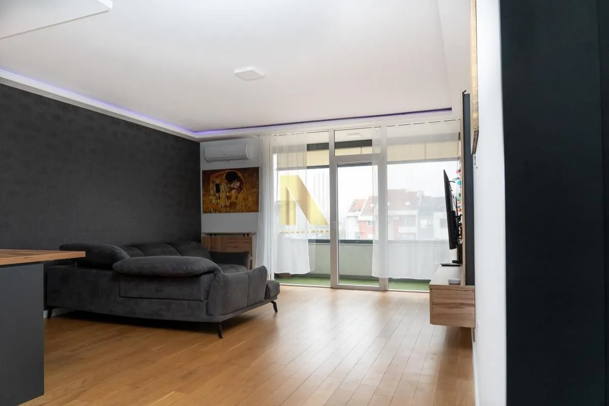 Prodaja, trosoban stan, 74m², Bulevar patrijarha Pavla, Novi Sad Sve Podlokacije