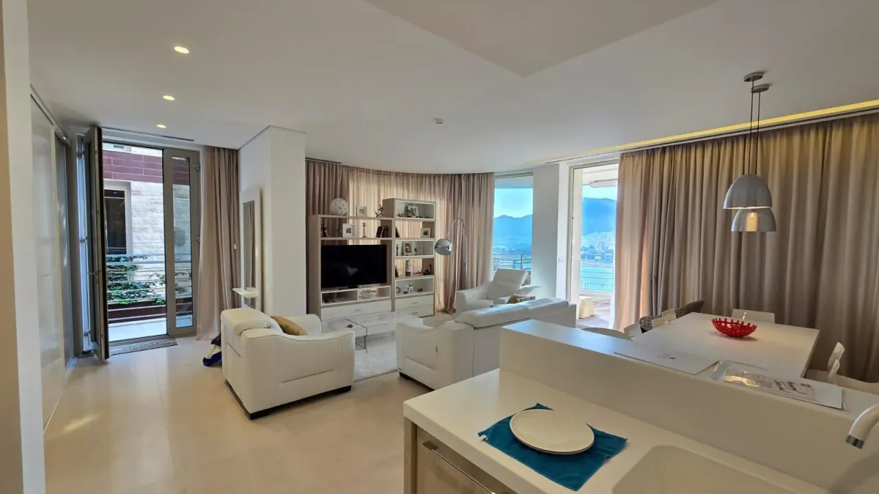 Prodaja, dvosoban stan, 140m², Budva, Crna Gora