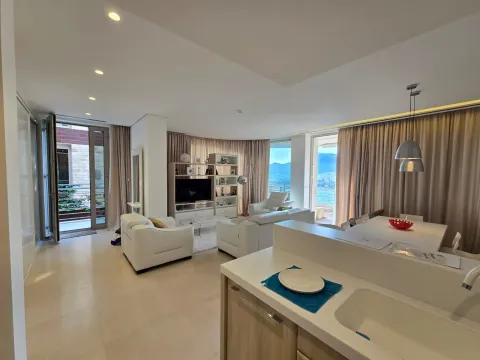 Prodaja, dvosoban stan, 140m², Budva, Crna Gora - image 1