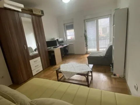 Rent, one bedroom apartment, 33m², Cvetkova Pijaca, Zvezdara Sve Podlokacije - image 3