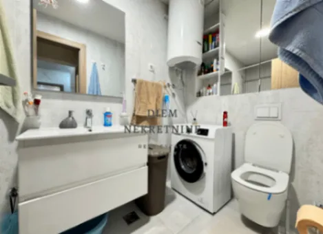 Izdavanje, dvosoban stan, 70m², Master Kvart, Podgorica - image 9