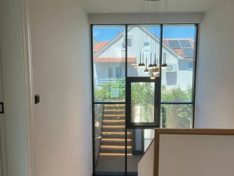 Prodaja, kuća, 250m², Gornja Gorica, Podgorica - image 6