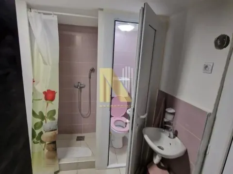 Izdavanje, poslovni prostor, 300m², Novi Sad, Srbija - image 11