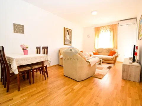 Izdavanje, dvosoban stan, 70m², Stari Aerodrom, Podgorica - image 2