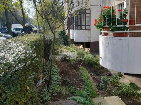 Izdavanje, jednosoban stan, 38m², Filmski Grad, Beograd