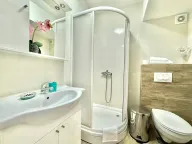 Izdavanje, dvosoban stan, 120m², Budva, Crna Gora - image 18