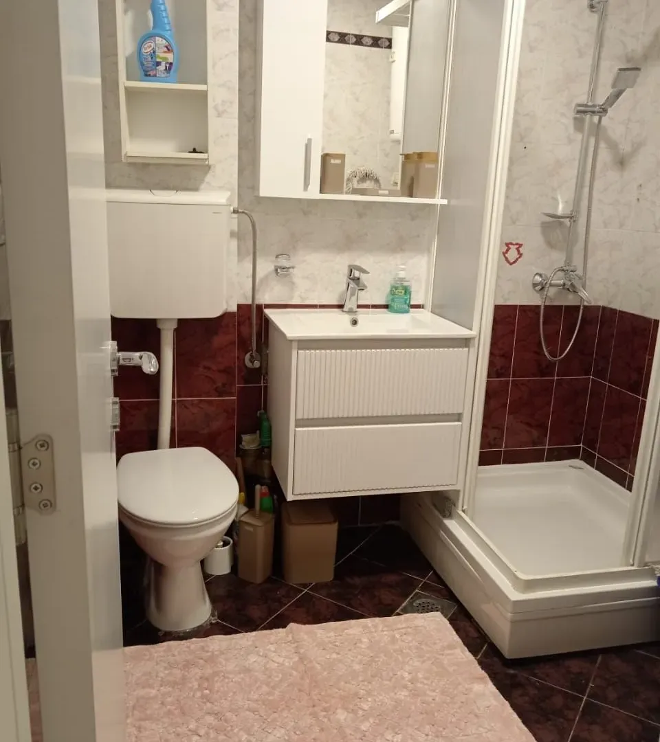 Izdavanje, jednosoban stan, 47m², Budva, Crna Gora