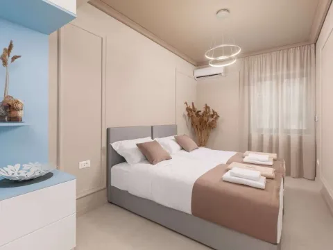 Prodaja, trosoban stan, 204m², Dobrota, Kotor - image 9