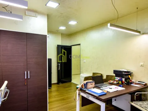 Izdavanje, poslovni prostor, 75m², Centar, Podgorica - image 10