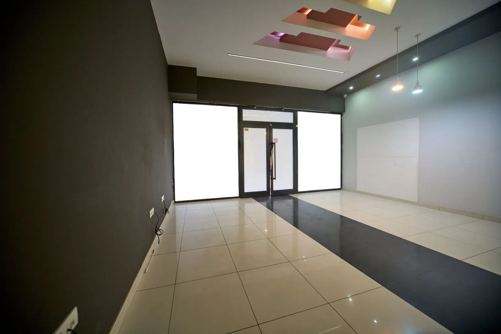 Rent, office space, 223m², Momišići, Podgorica