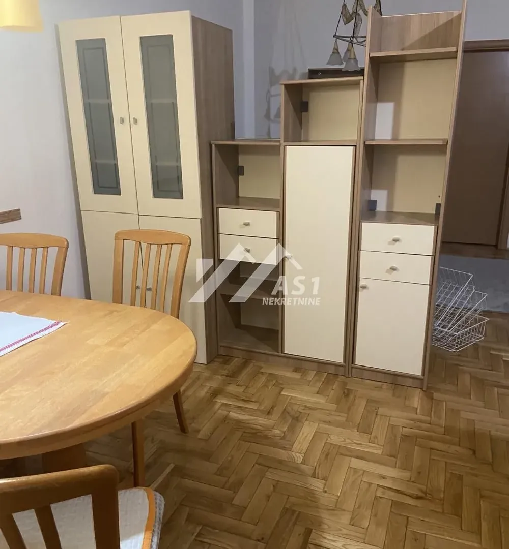 Izdavanje, jednosoban stan, 46m², Petrovaradin, Novi Sad