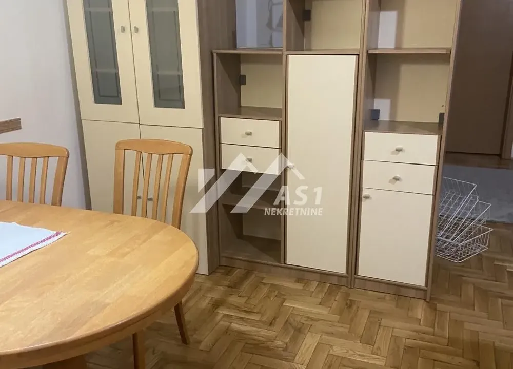 Izdavanje, jednosoban stan, 46m², Petrovaradin, Novi Sad