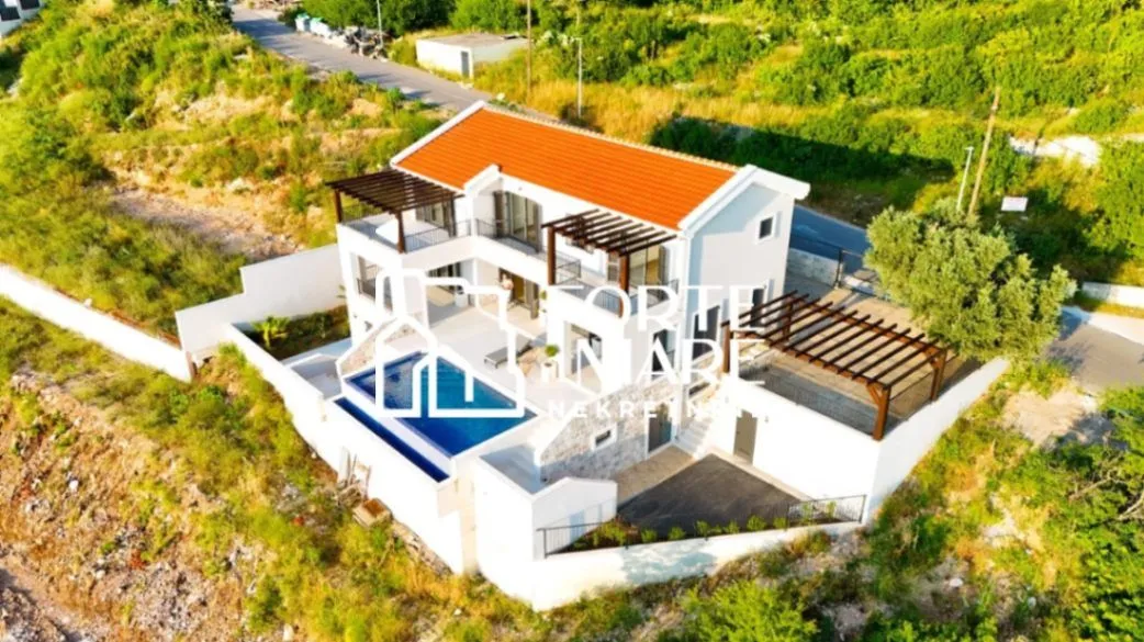 Prodaja, kuća, 430m², Blizikuće, Budva