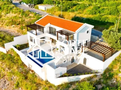 Sale, house, 430m², Blizikuće, Budva