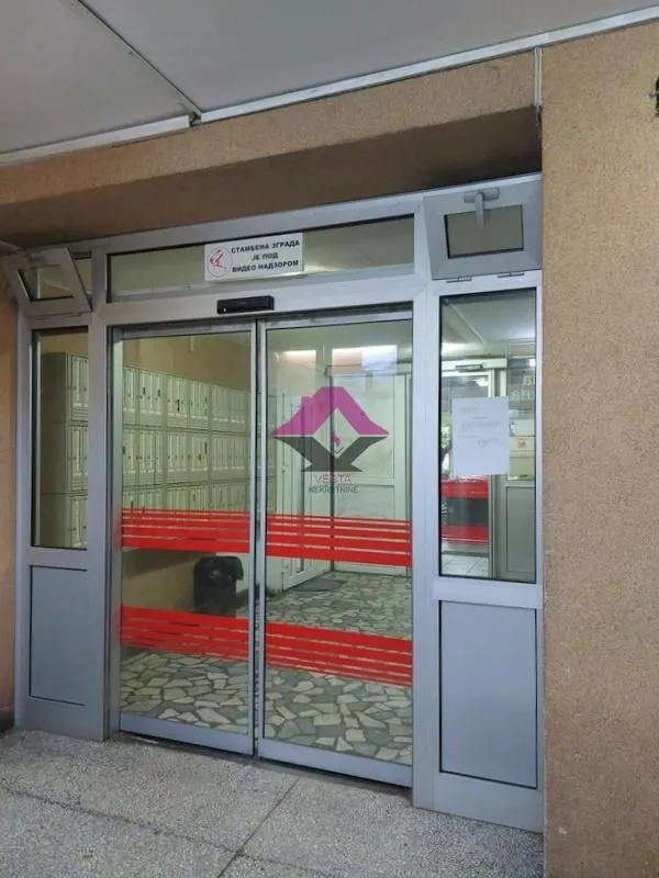 Izdavanje, trosoban stan, 68m², Poštanska Štedionica, Palilula Sve Podlokacije