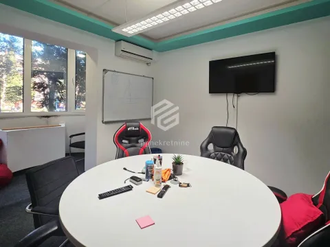 Rent, office space, 129m², Preko Morače, Podgorica - image 7