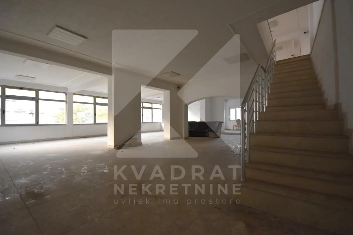 Prodaja, kuća, 343m², Zagorič, Podgorica