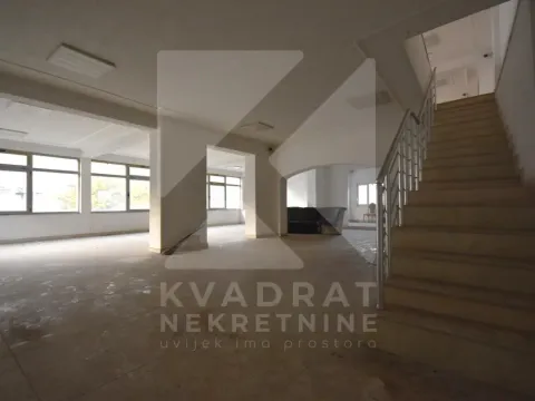 Sale, house, 343m², Zagorič, Podgorica - image 19