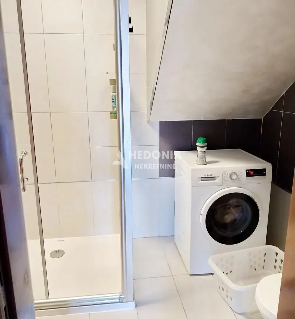 Izdavanje, četvorosoban stan, 120m², Savski Venac, Beograd
