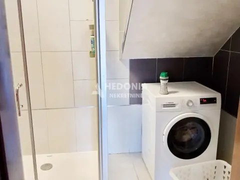 Izdavanje, četvorosoban stan, 120m², Savski Venac, Beograd - image 16